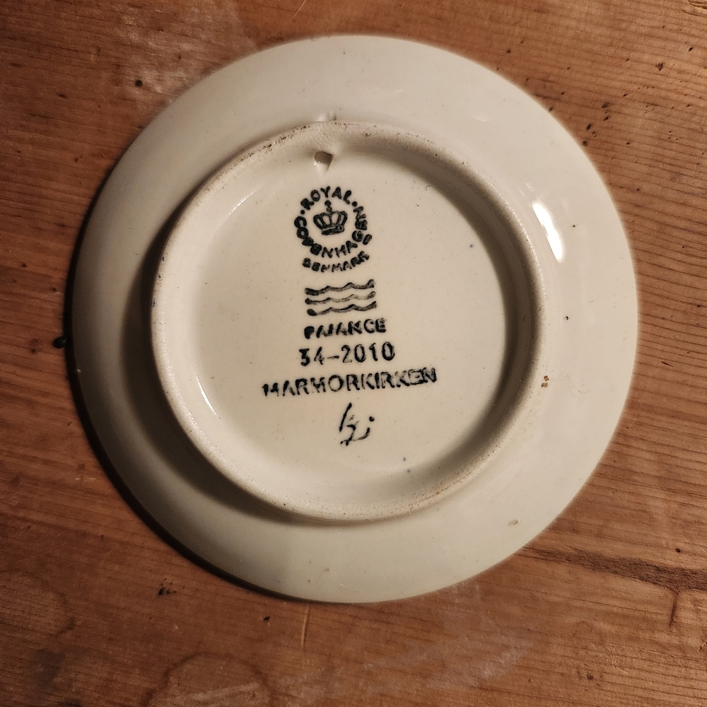 Royal Copenhagen Blue and White Marble Church Decorative Mini Plate - Picture 2 of 3